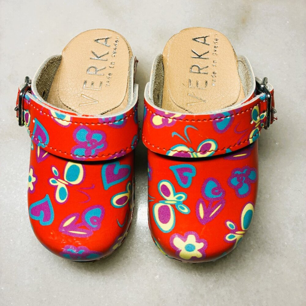 Verka Swedish Handmade Toddler Patent Leather Wooden Clogs Size 22 (EU) 6 (US)